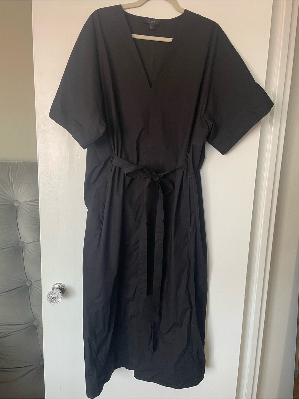 COS belted v neck midi poplin dress - Picture 2 of 5